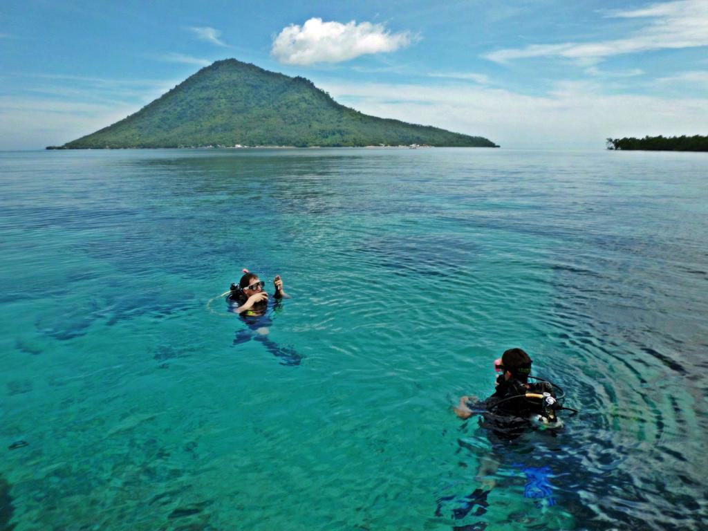 Bunaken Divers Sea Breeze Resort מראה חיצוני תמונה