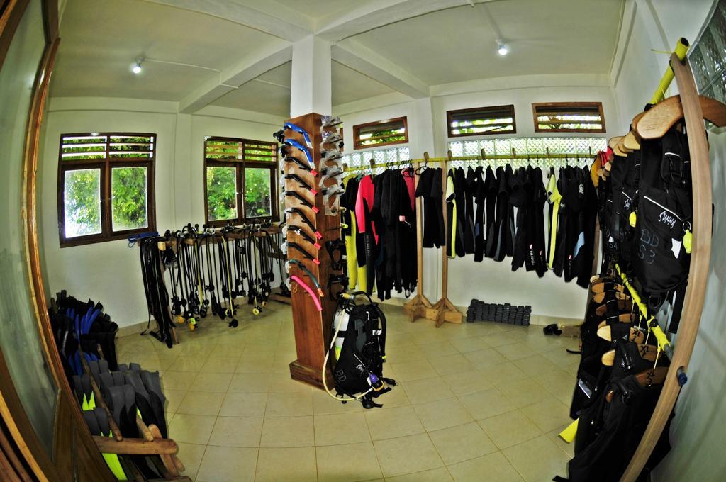 Bunaken Divers Sea Breeze Resort מראה חיצוני תמונה