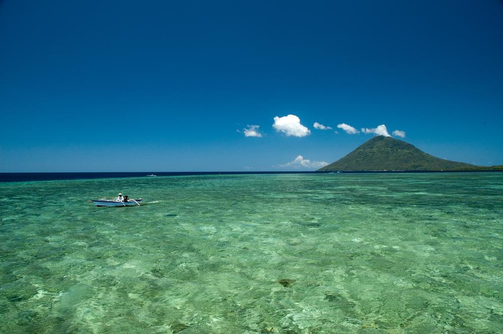 Bunaken Divers Sea Breeze Resort מראה חיצוני תמונה