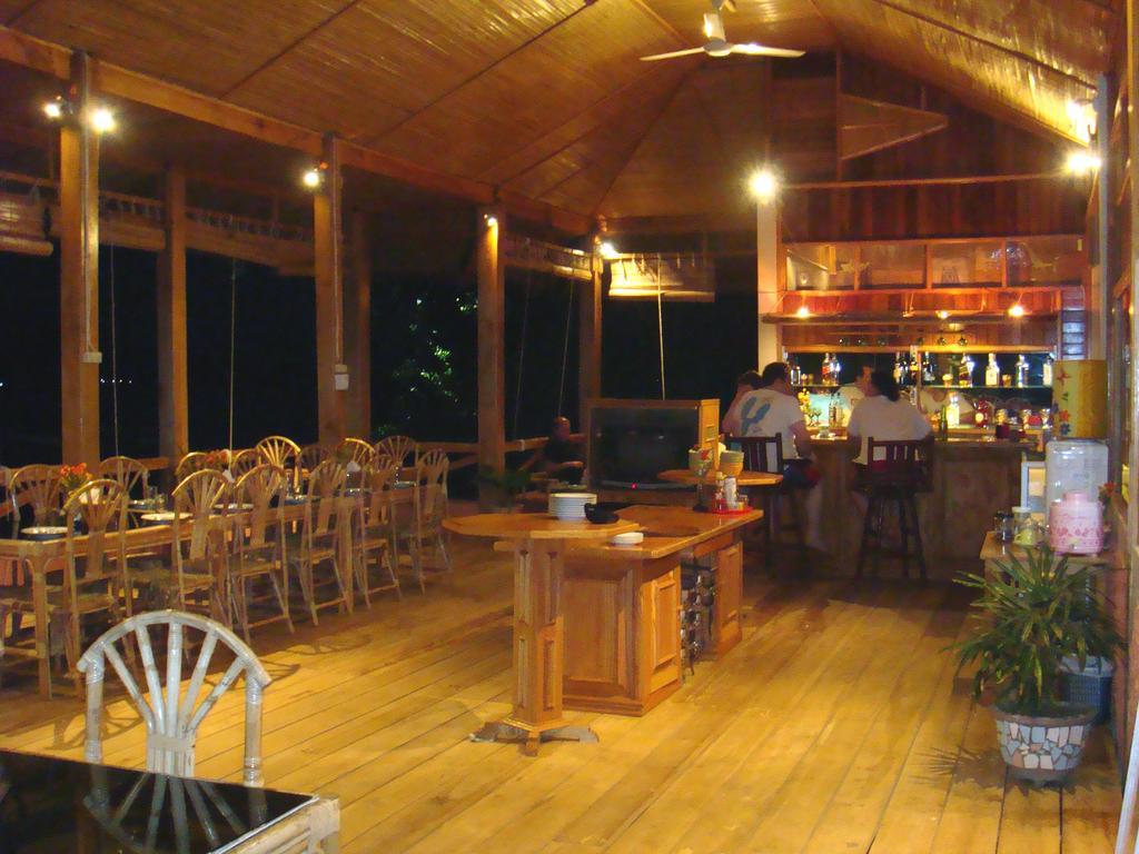 Bunaken Divers Sea Breeze Resort מראה חיצוני תמונה