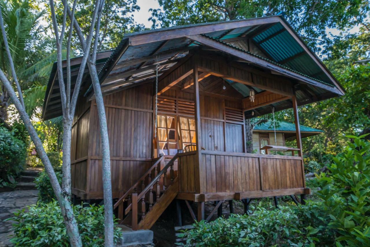 Bunaken Divers Sea Breeze Resort מראה חיצוני תמונה