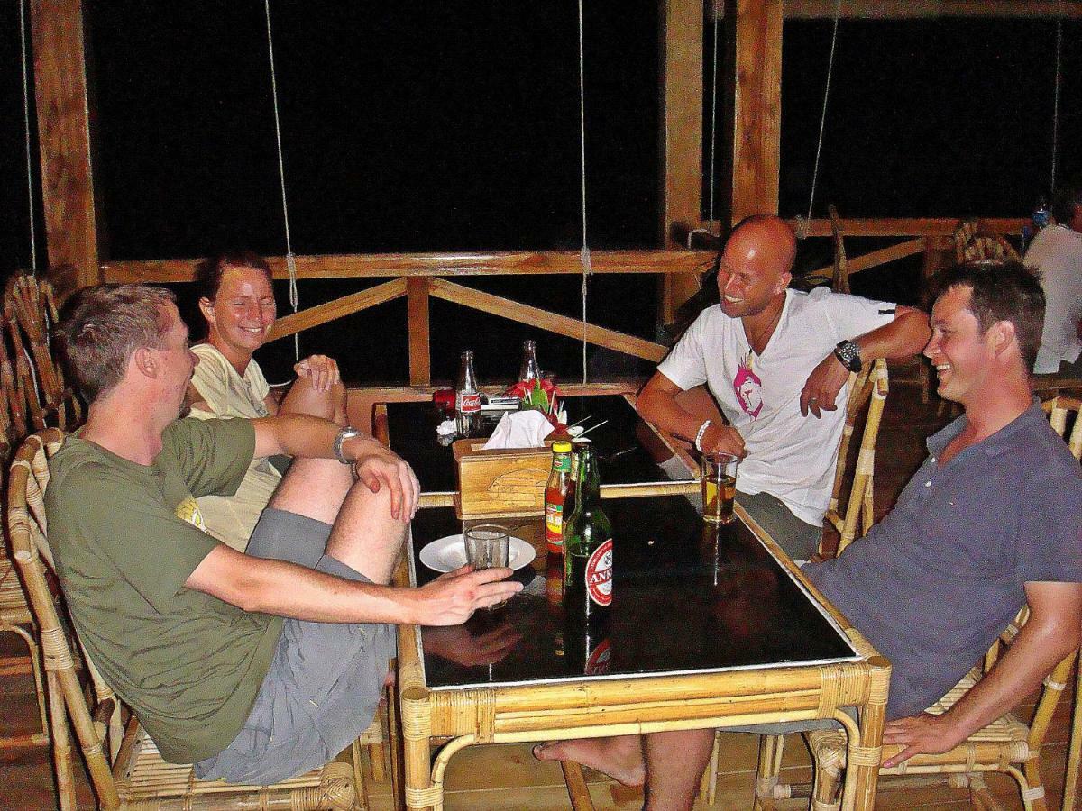 Bunaken Divers Sea Breeze Resort מראה חיצוני תמונה