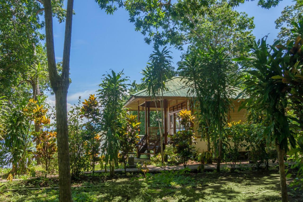 Bunaken Divers Sea Breeze Resort מראה חיצוני תמונה