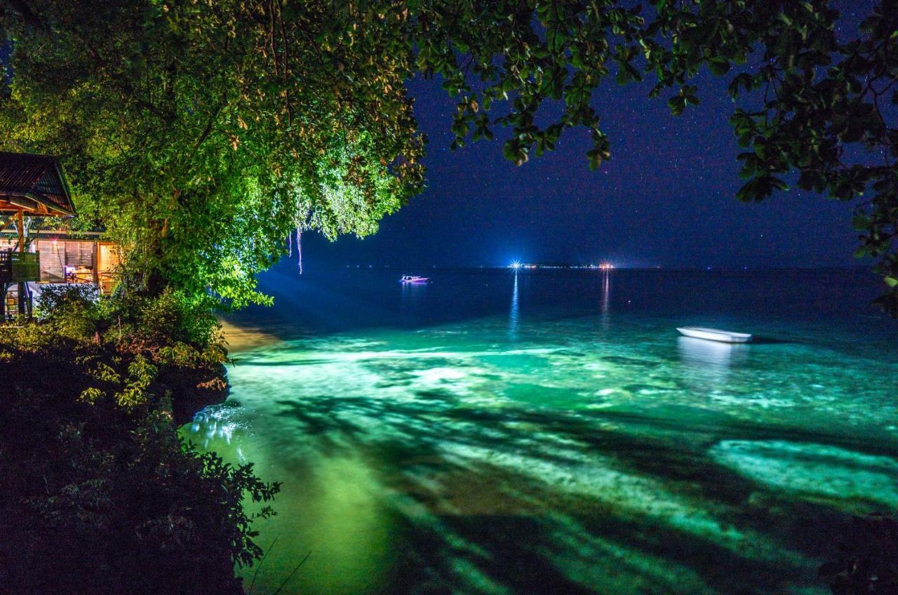 Bunaken Divers Sea Breeze Resort מראה חיצוני תמונה